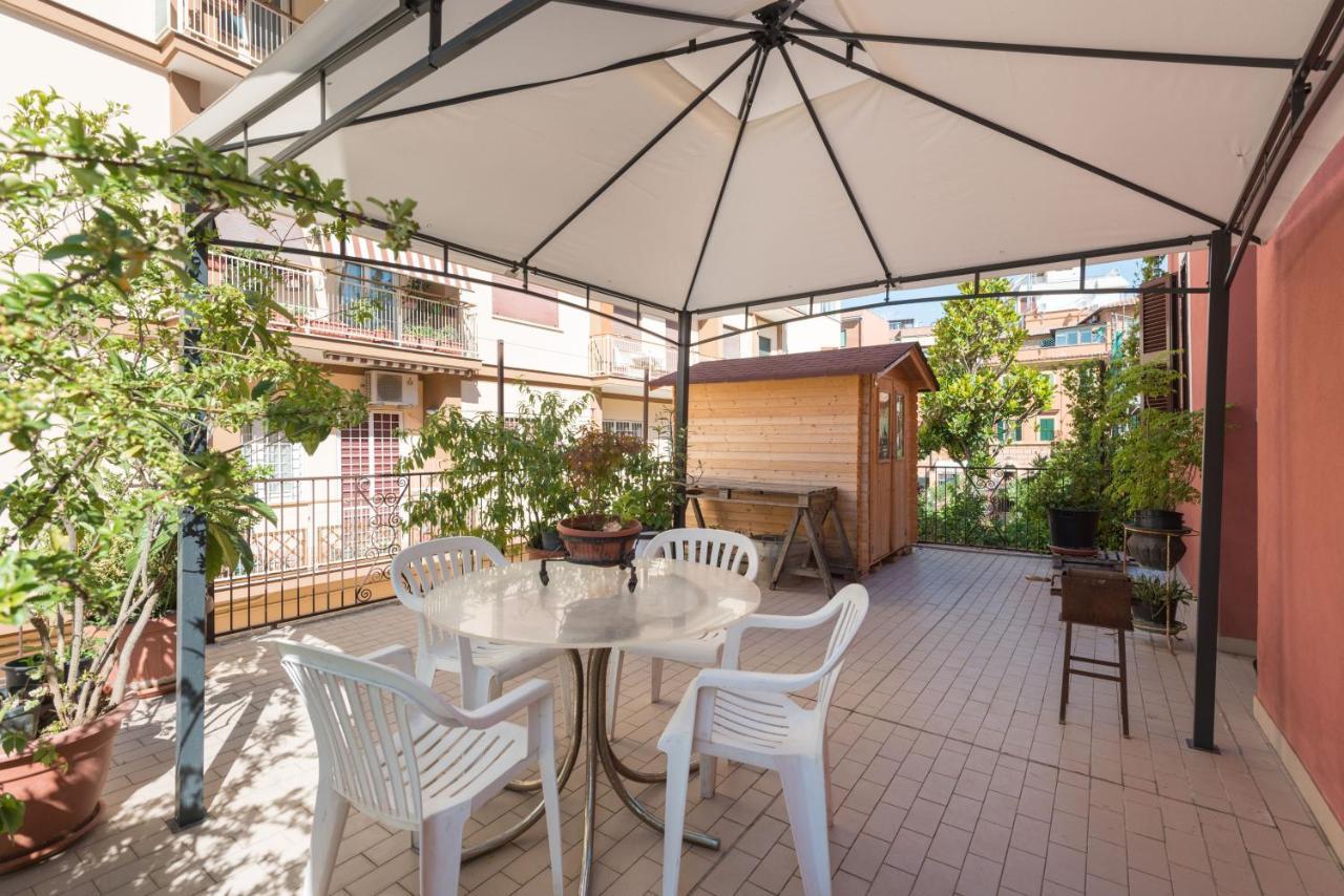 Cornelia Penthouse Bed & Breakfast Rome Exterior photo